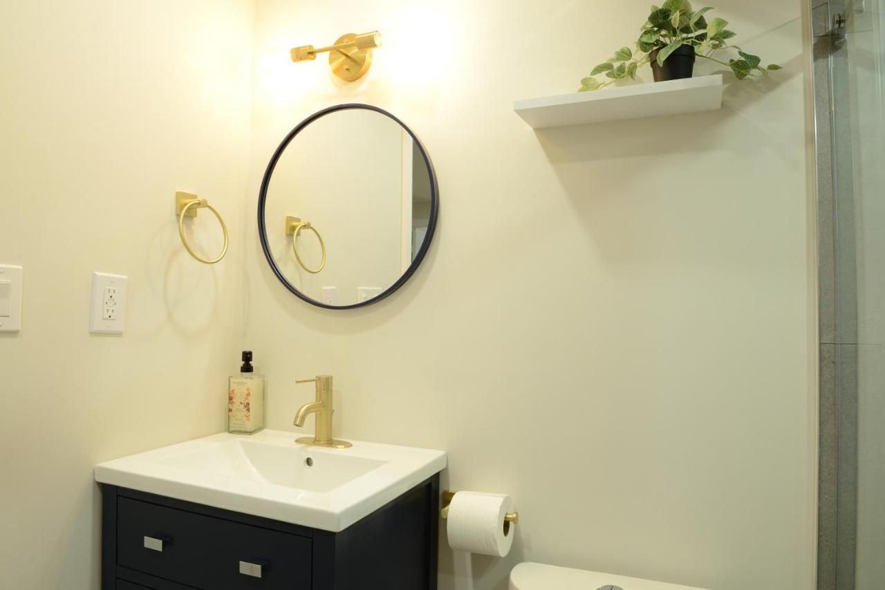 Spacious 2-Bed-Room Near Yonge & Major Mackenzie Richmond Hill Eksteriør billede