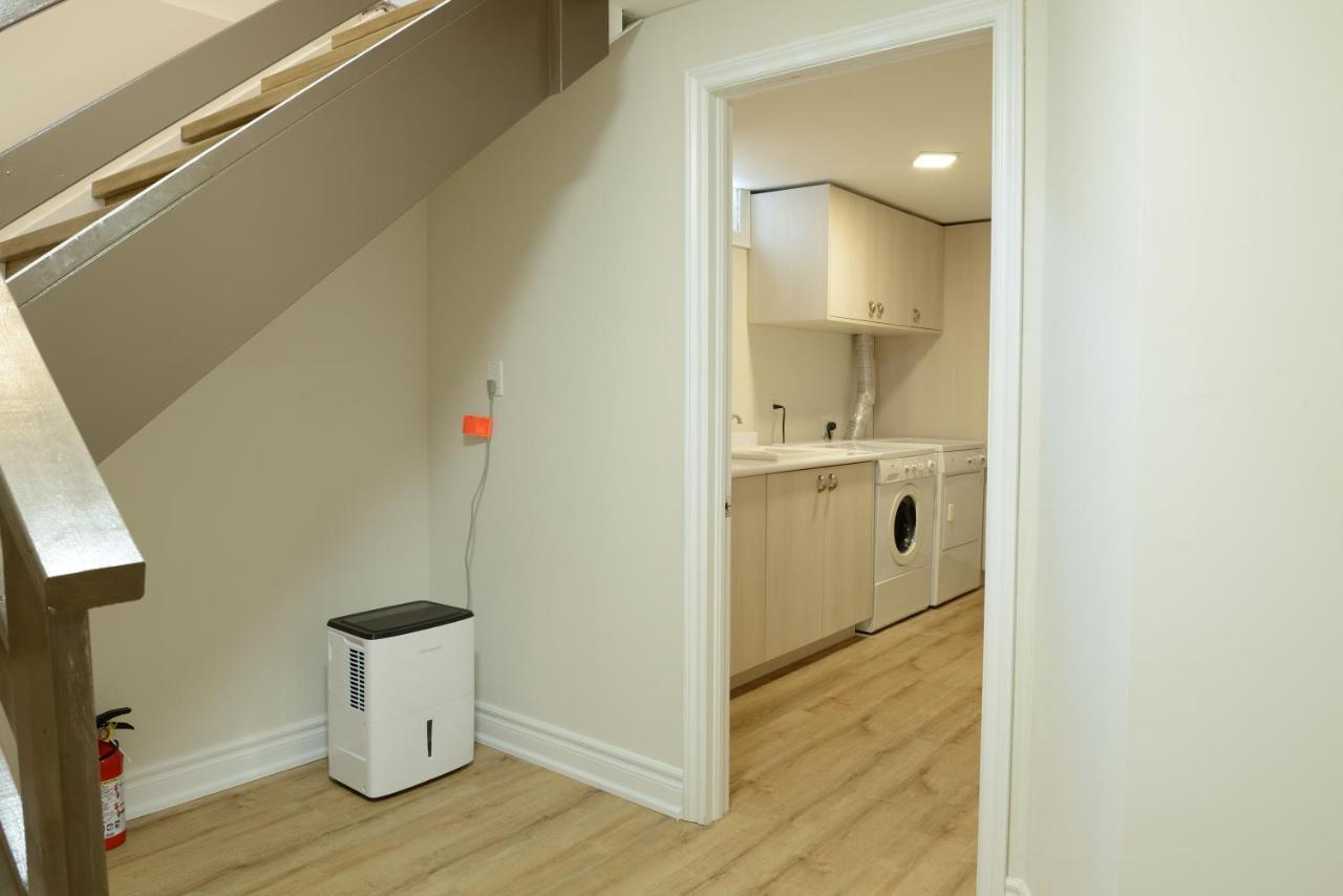 Spacious 2-Bed-Room Near Yonge & Major Mackenzie Richmond Hill Eksteriør billede