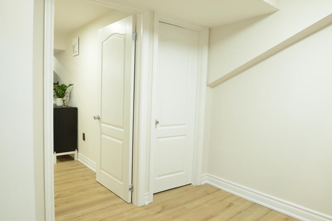 Spacious 2-Bed-Room Near Yonge & Major Mackenzie Richmond Hill Eksteriør billede
