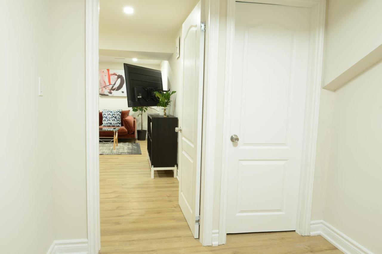 Spacious 2-Bed-Room Near Yonge & Major Mackenzie Richmond Hill Eksteriør billede
